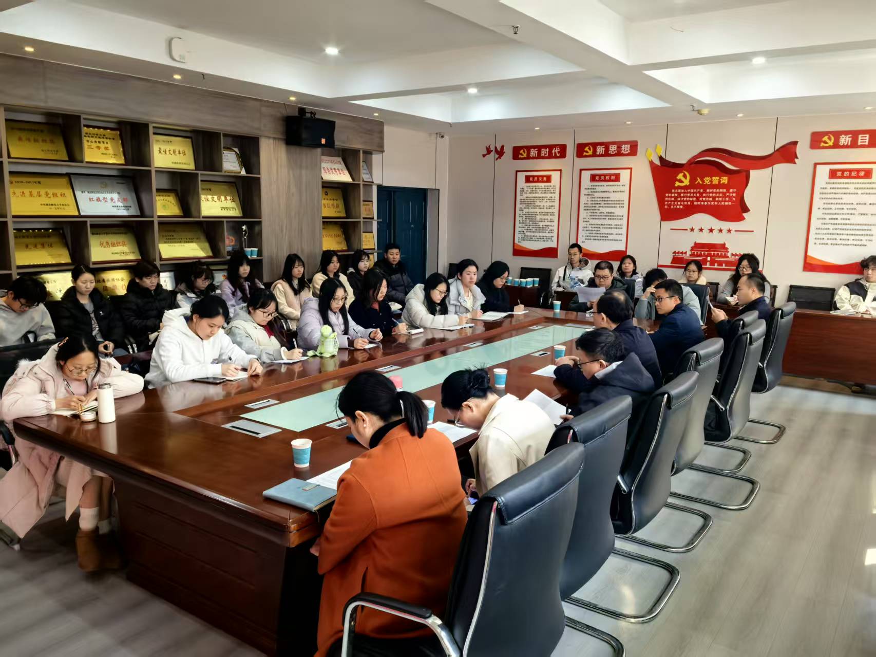 精准护航考研路 悉心指导助圆梦 ——历史文化学院召开2026届研究生复试指导会